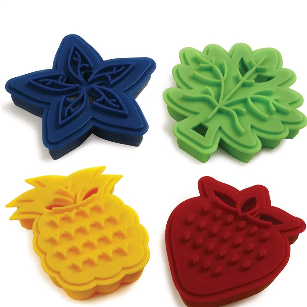 Norpro - Set of 4 cookie cutters 2 sided. New in box!